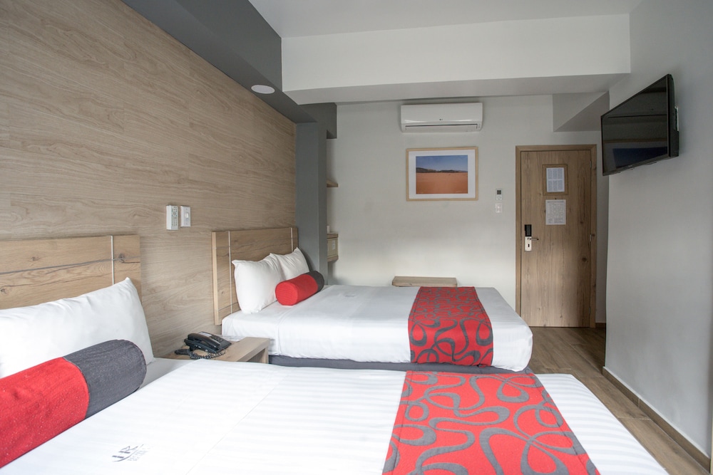 Hotel Roble 10/38