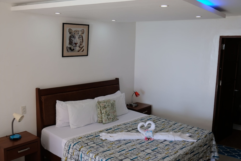 DELUXE, DOUBLE BED, BEACH FRONT
