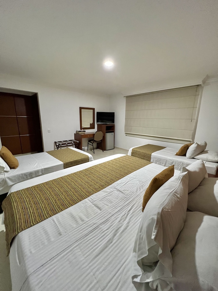 Hotel Buena Vista Express 34/70