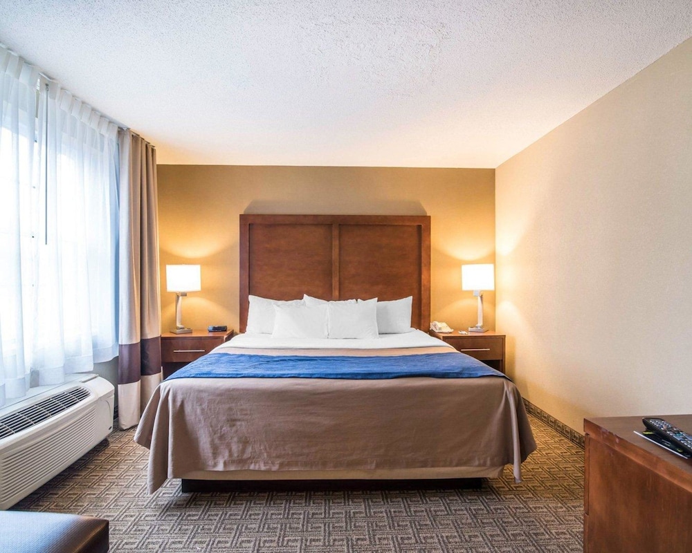 Comfort Inn and Suites Dover-Portsmouth 16/46