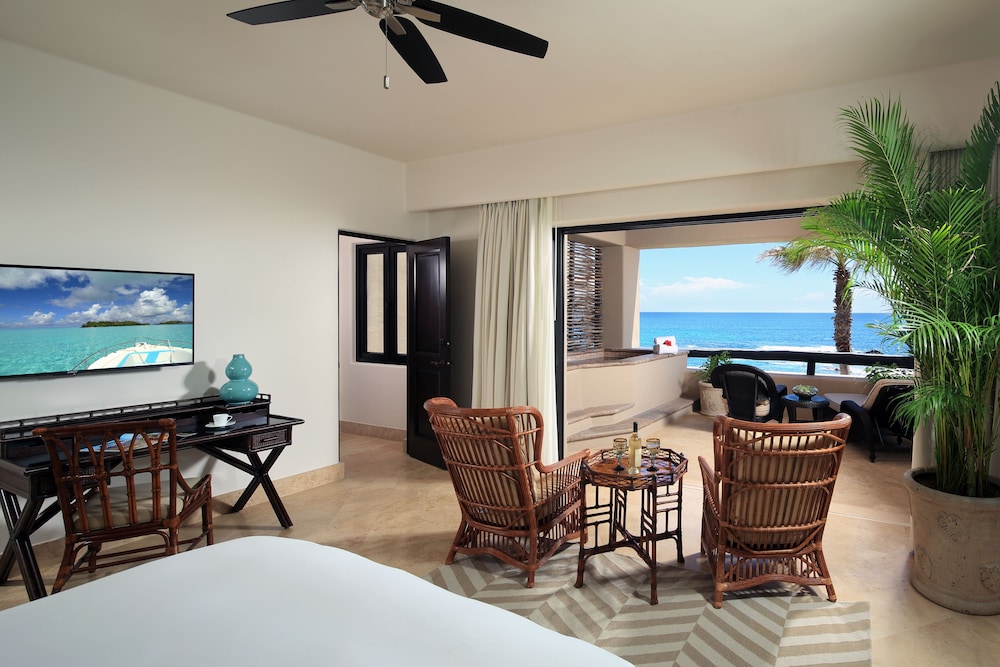 Esperanza Resort 58/74