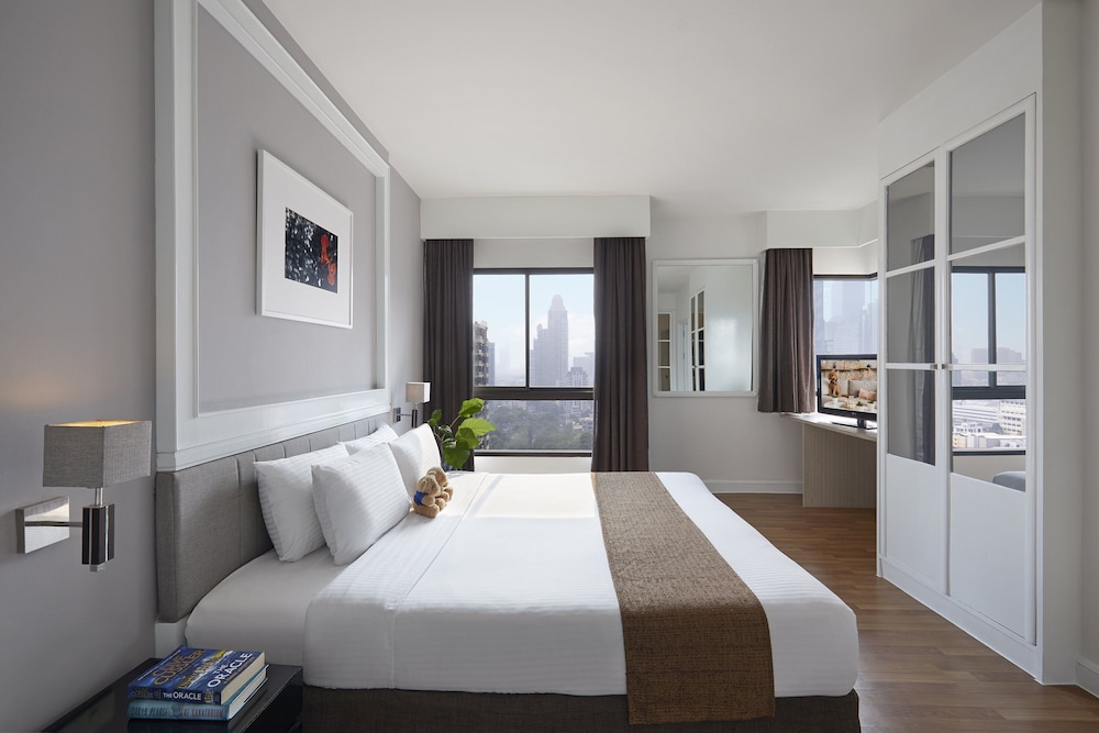 2 Bedrooms, Deluxe, King and Twin Beds