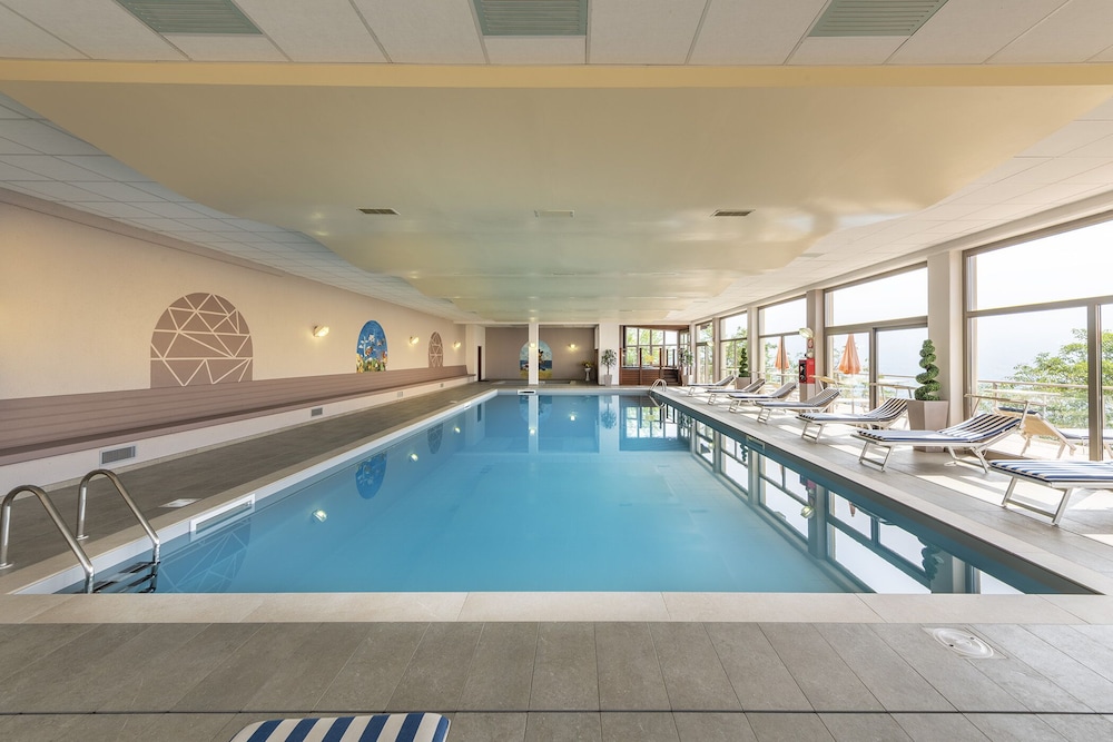 Hotel Pineta Campi 88/90