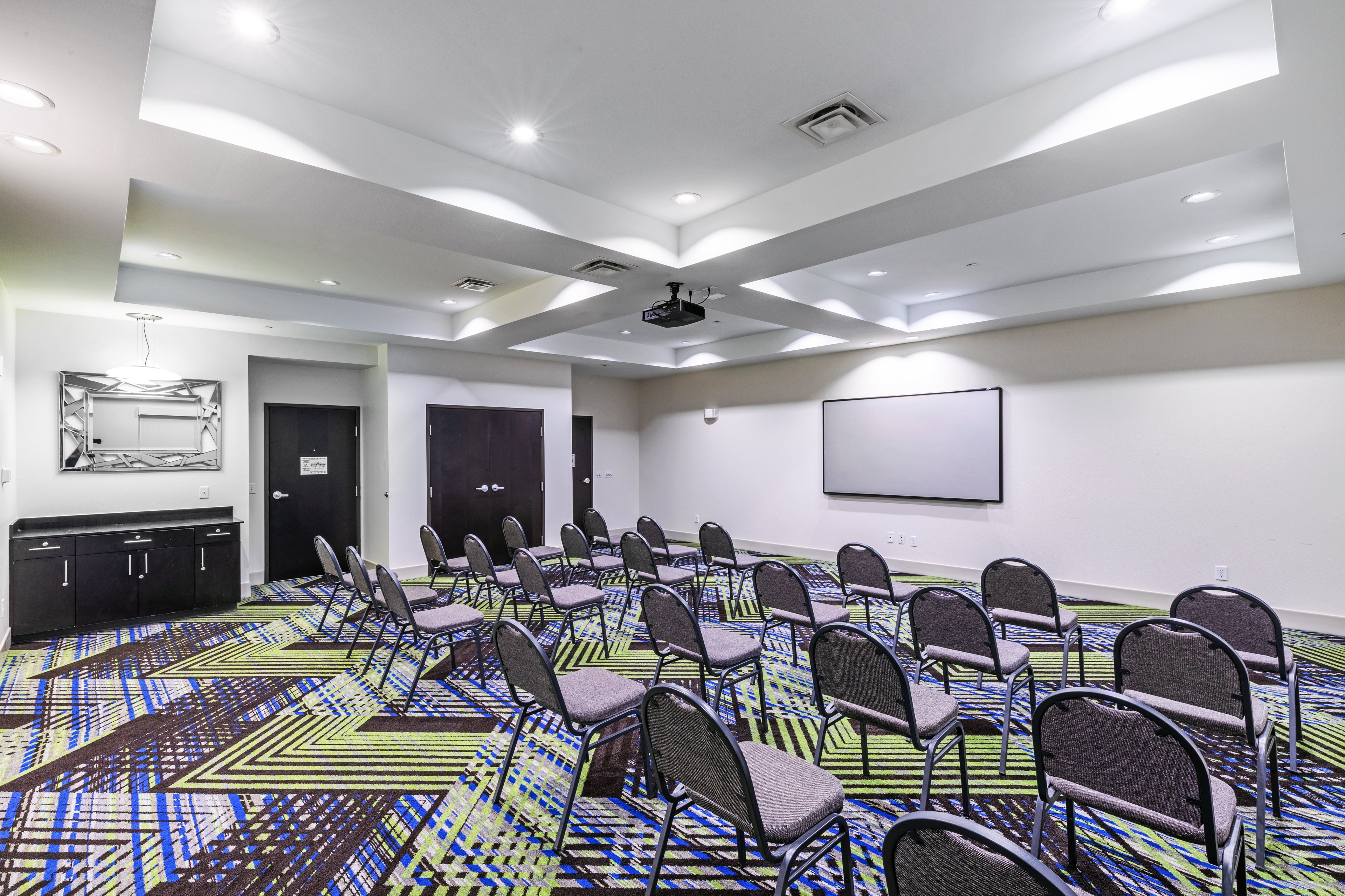 Holiday Inn Express & Suites Austin NW - Lakeway 44/50