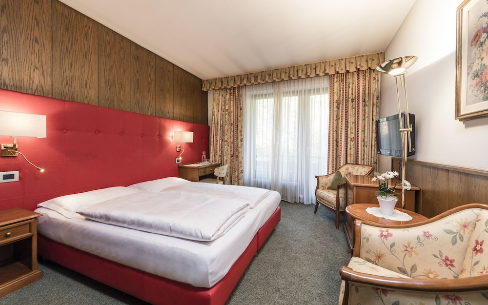 غرفة قياسية بسرير كينج، Grunerbaum Hotels 2/4