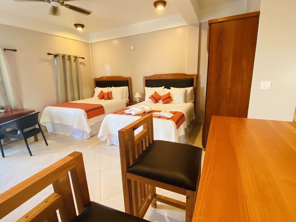 La Isla Resort 32/68