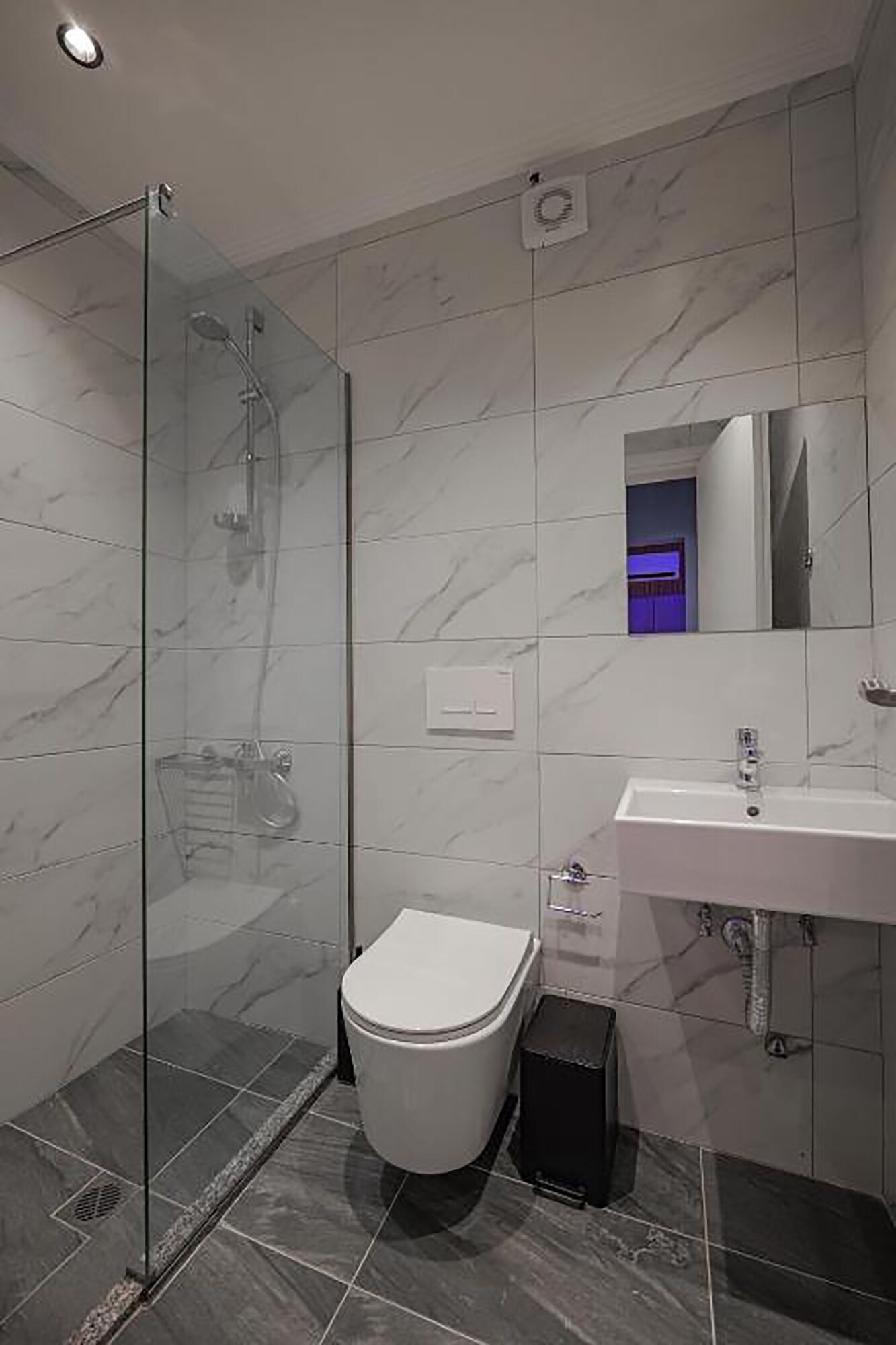 غرفة كومفورت بسرير كوين بإطلالة على المسبح، Hotel Piramida 4/5