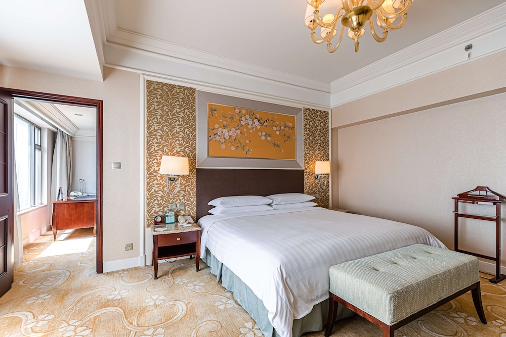 Shangri-La Wuhan 18/70