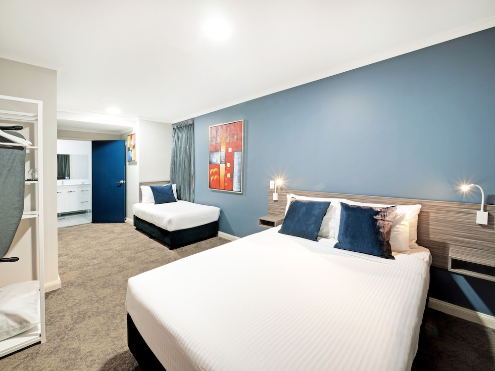 28 Hotel Sydney 18/36