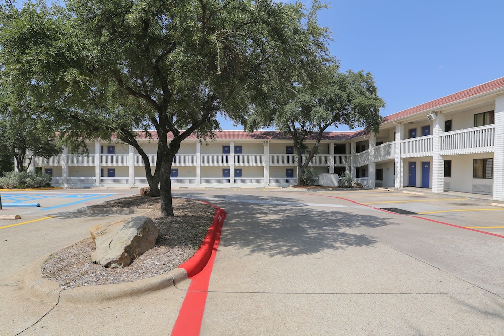 Motel6 Addison, TX - Dallas 37/56