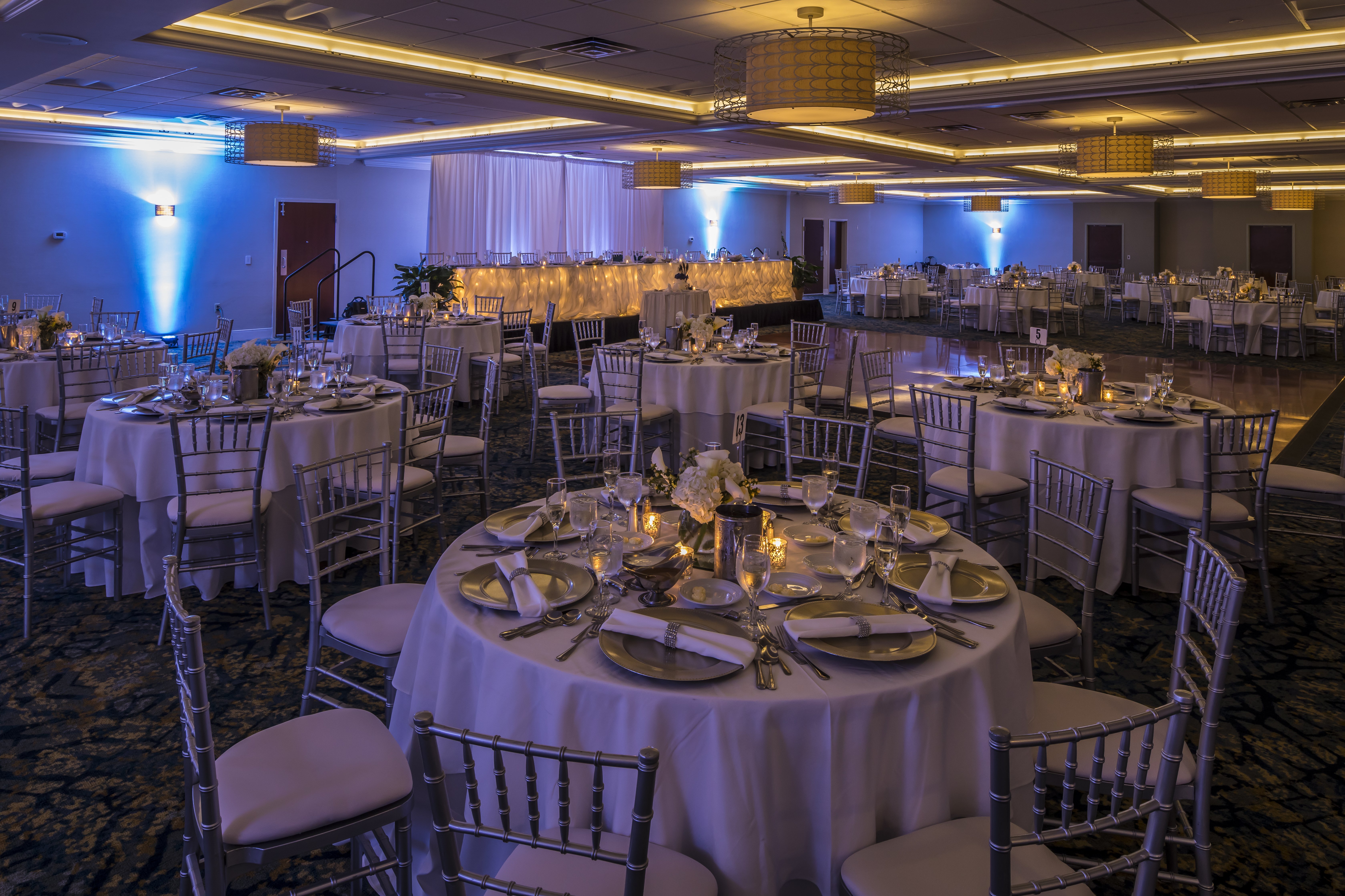 Crowne Plaza Suites Pittsburgh South 54/76