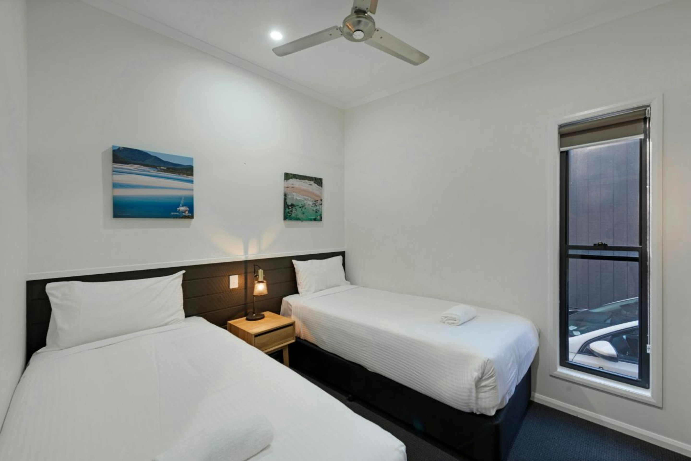 2 BEDROOMS, SUPERIOR, CABIN, LAKE SIDE