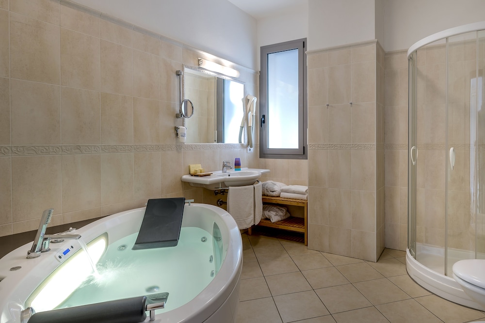 Hotel Sovrana 40/50