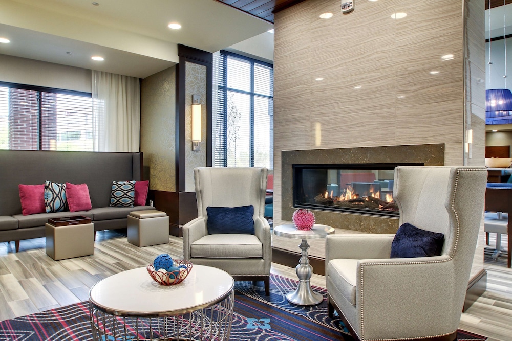 Hampton Inn Suites Greenville Airport 36/56