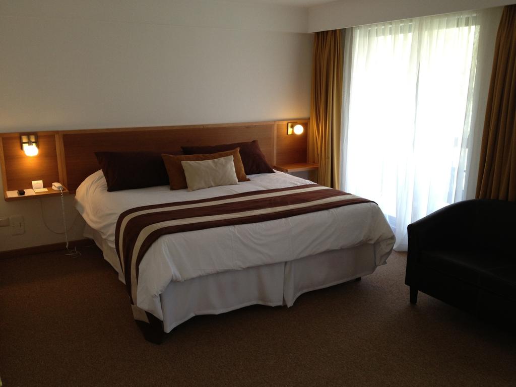 Hotel Acacias De Vitacura 5/17