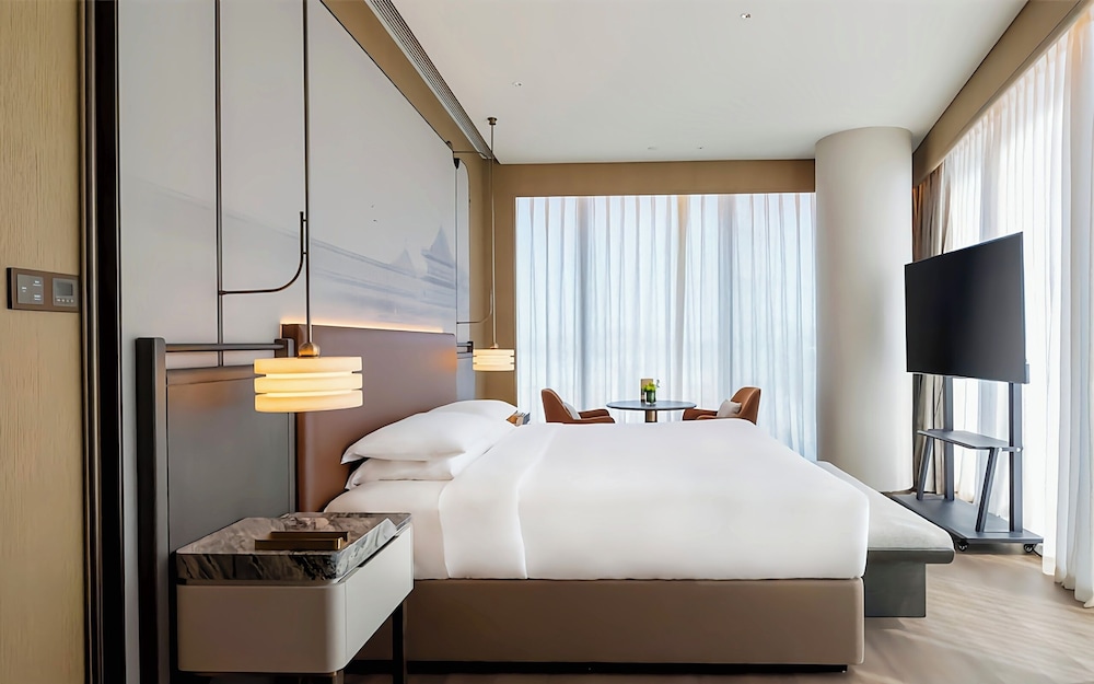 Jianguo Hotel Huanqiu 7/43
