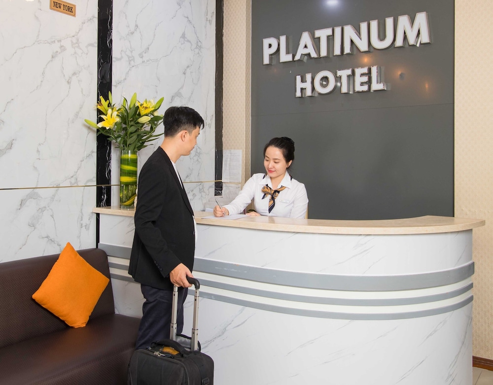 The Noble Swan Hotel New World 3/59