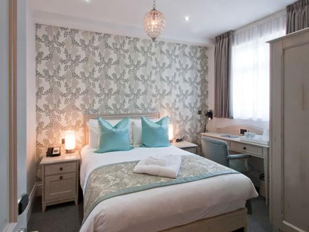 W12 ROOMS 30/58