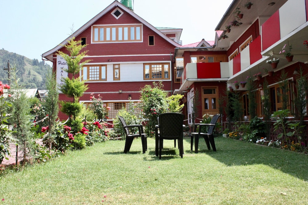 Walisons Hotel 31/41