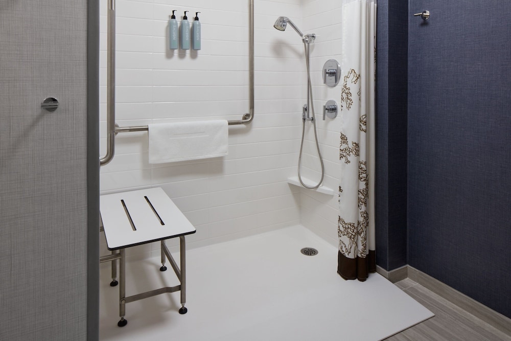 استوديو بسرير كينج مع أريكة، Residence Inn By Marriott Mississauga Arpt Corp Ctr West 5/5