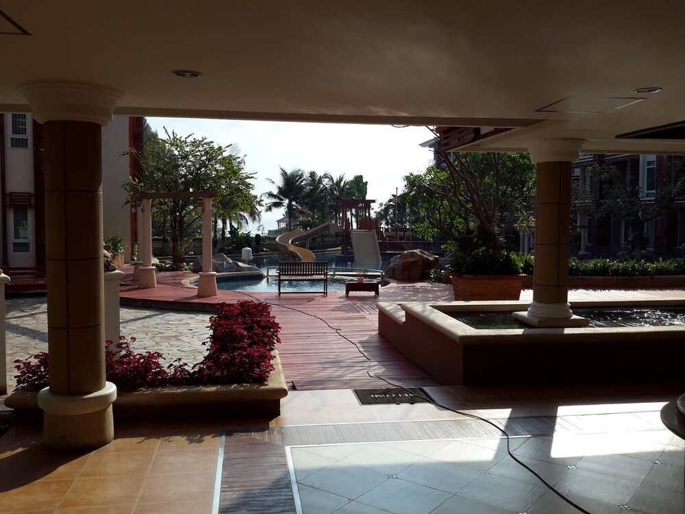 Beachfront Family Penthouse Hua Hin 10/50