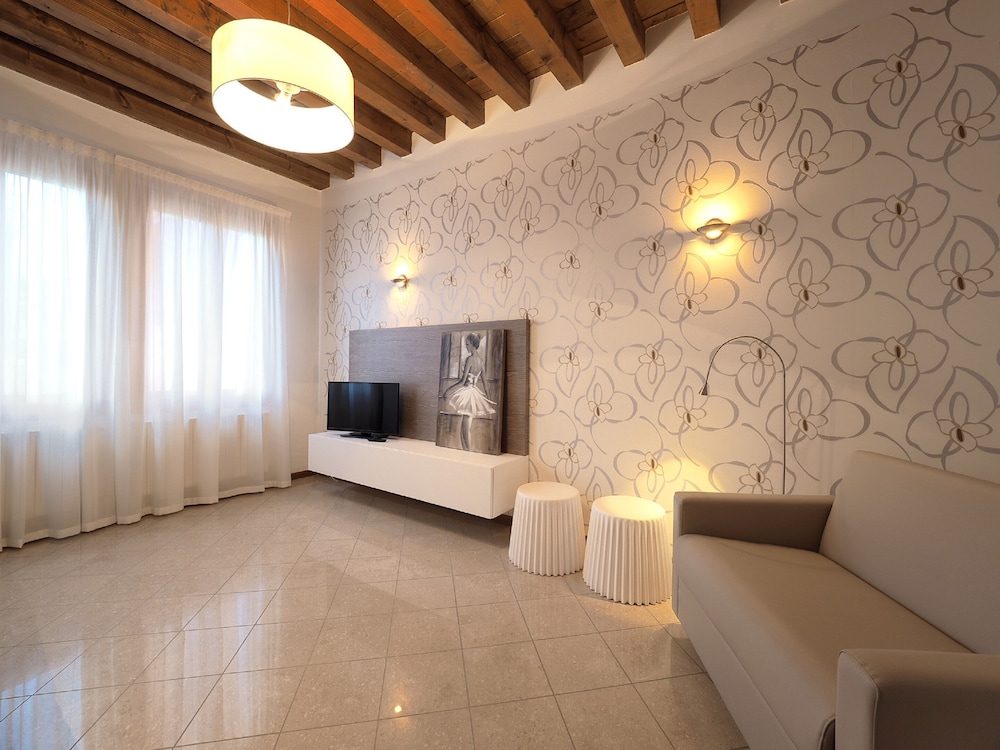 Venetian Style 1 22/38