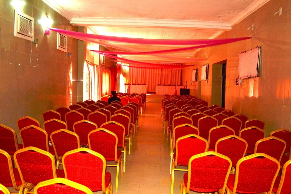 Afri Hotel 19/20