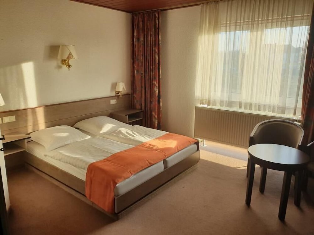 BASIC, DOUBLE BED