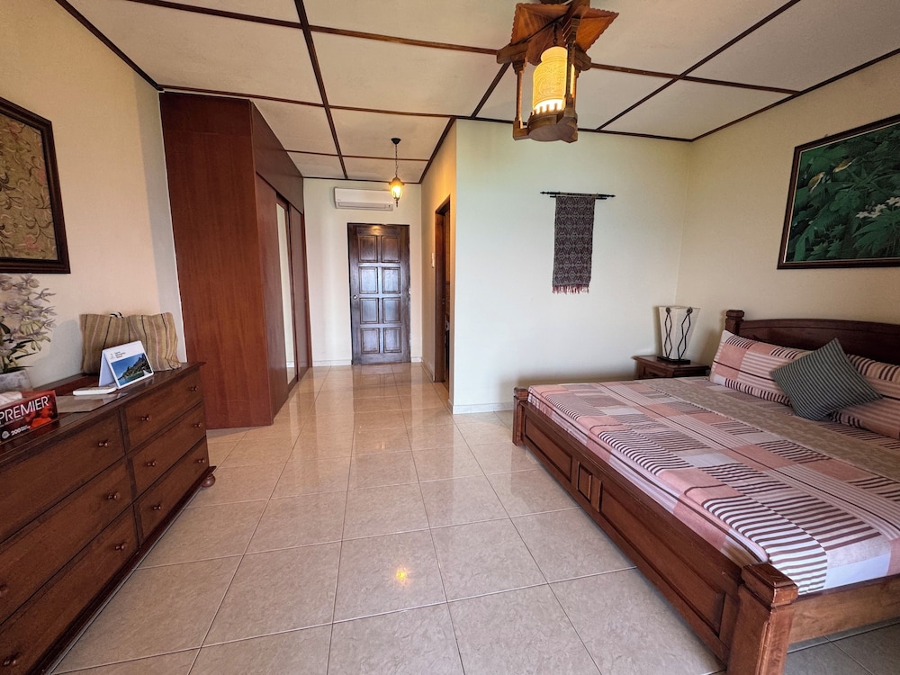 Minang Cove Resort & Spa 11/30