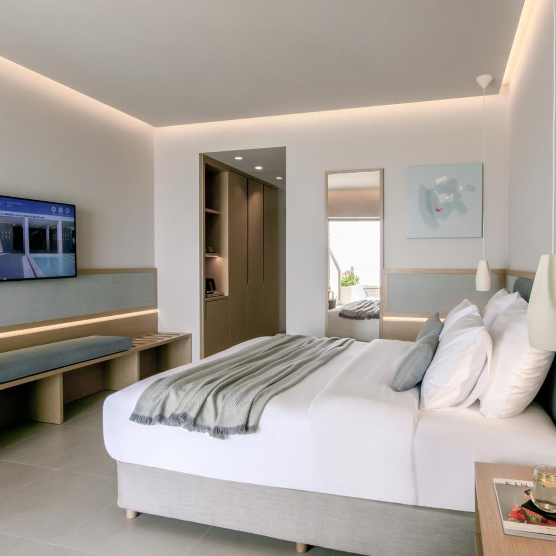 Deluxe, Sea Front