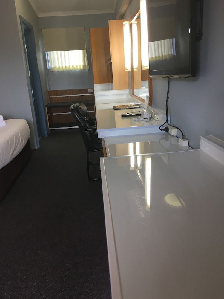 Waterview Gosford Motor Inn 31/72