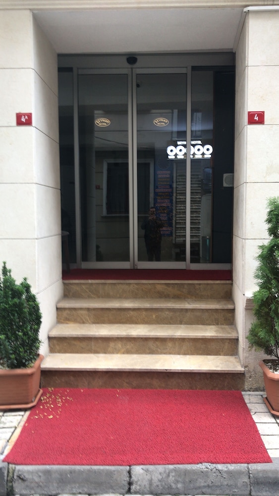 Beyhan Hotel 11/56