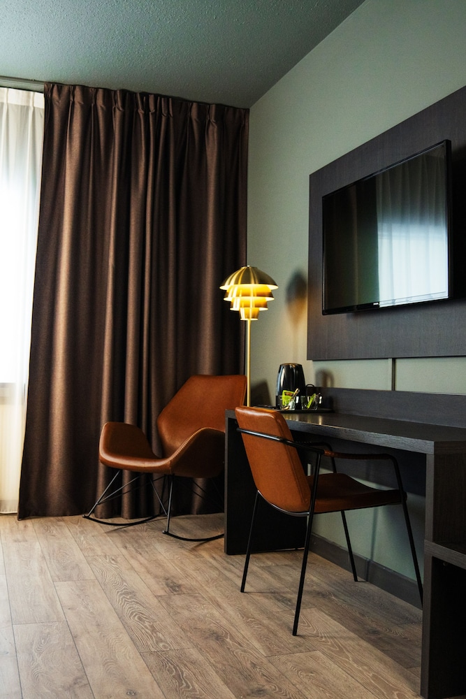 Konvin Hotel by Reykjavik Keflavik Airport 56/80