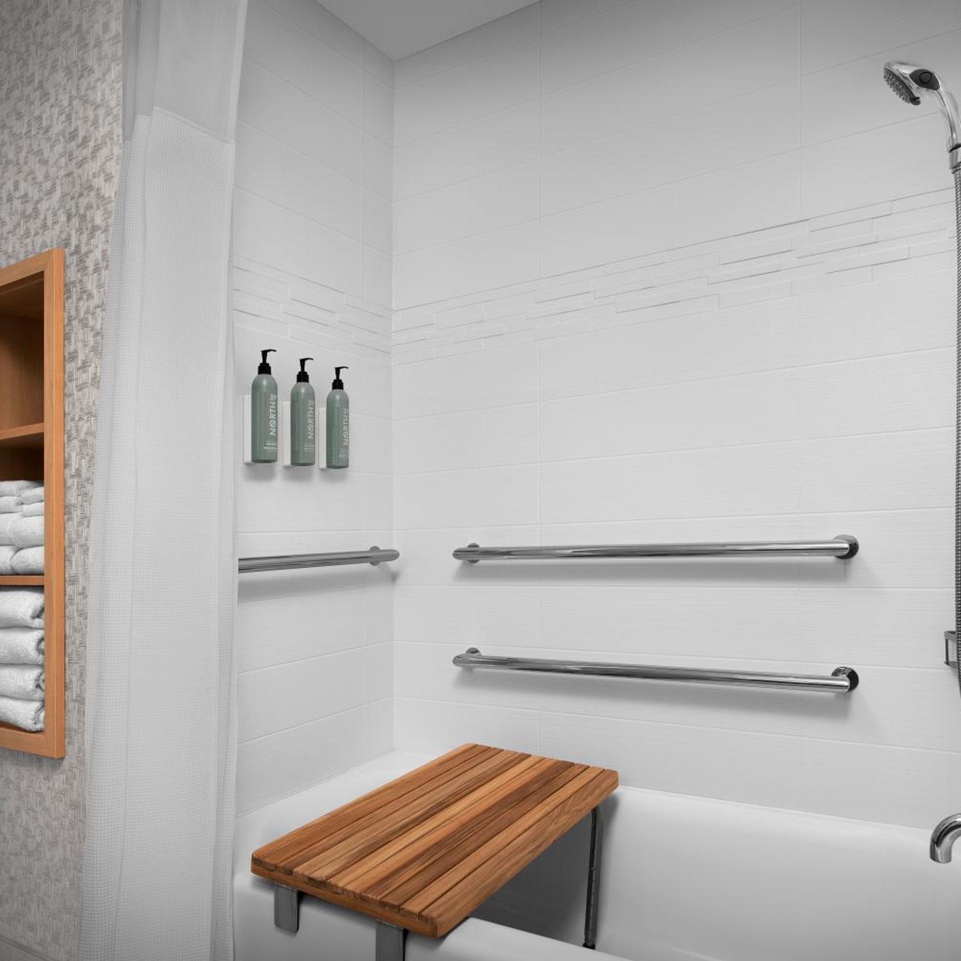 استوديو بسرير كينج لذوي الإعاقة، Residence Inn by Marriott Seattle Northgate Station 3/3