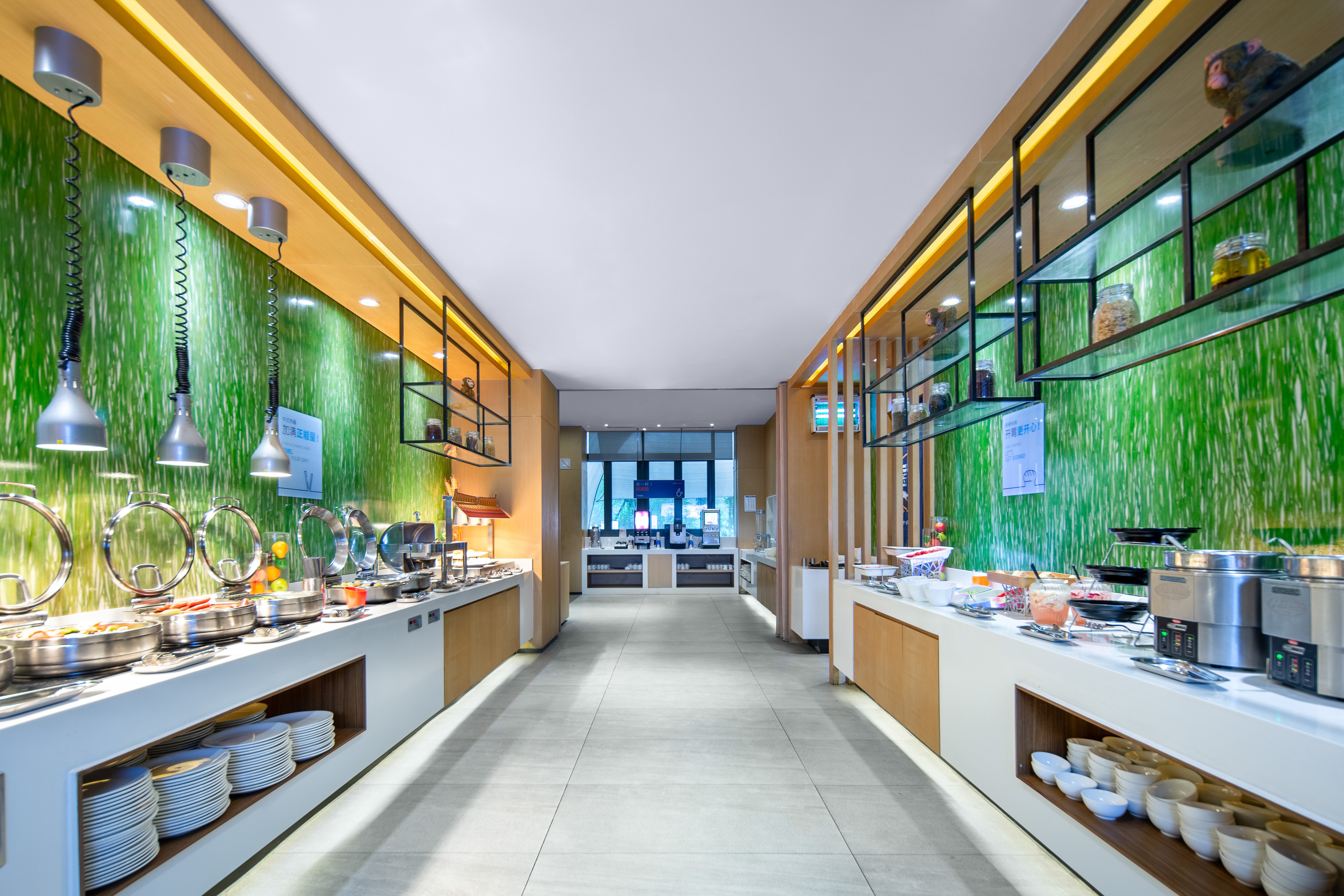 HOLIDAY INN EXPRESS EMEI MOUNTAIN 11/69