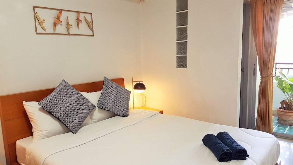 The 20 Apartment 6/40