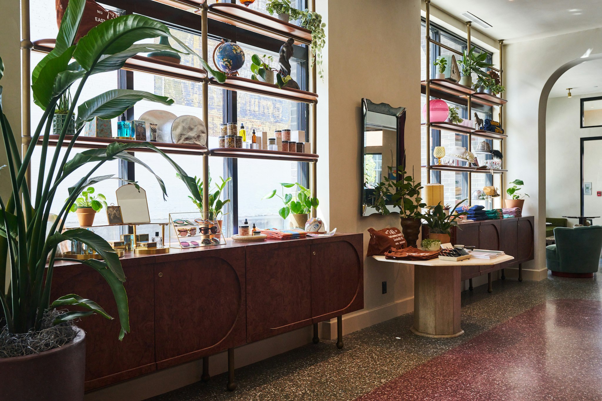 Hotel Genevieve 39/50