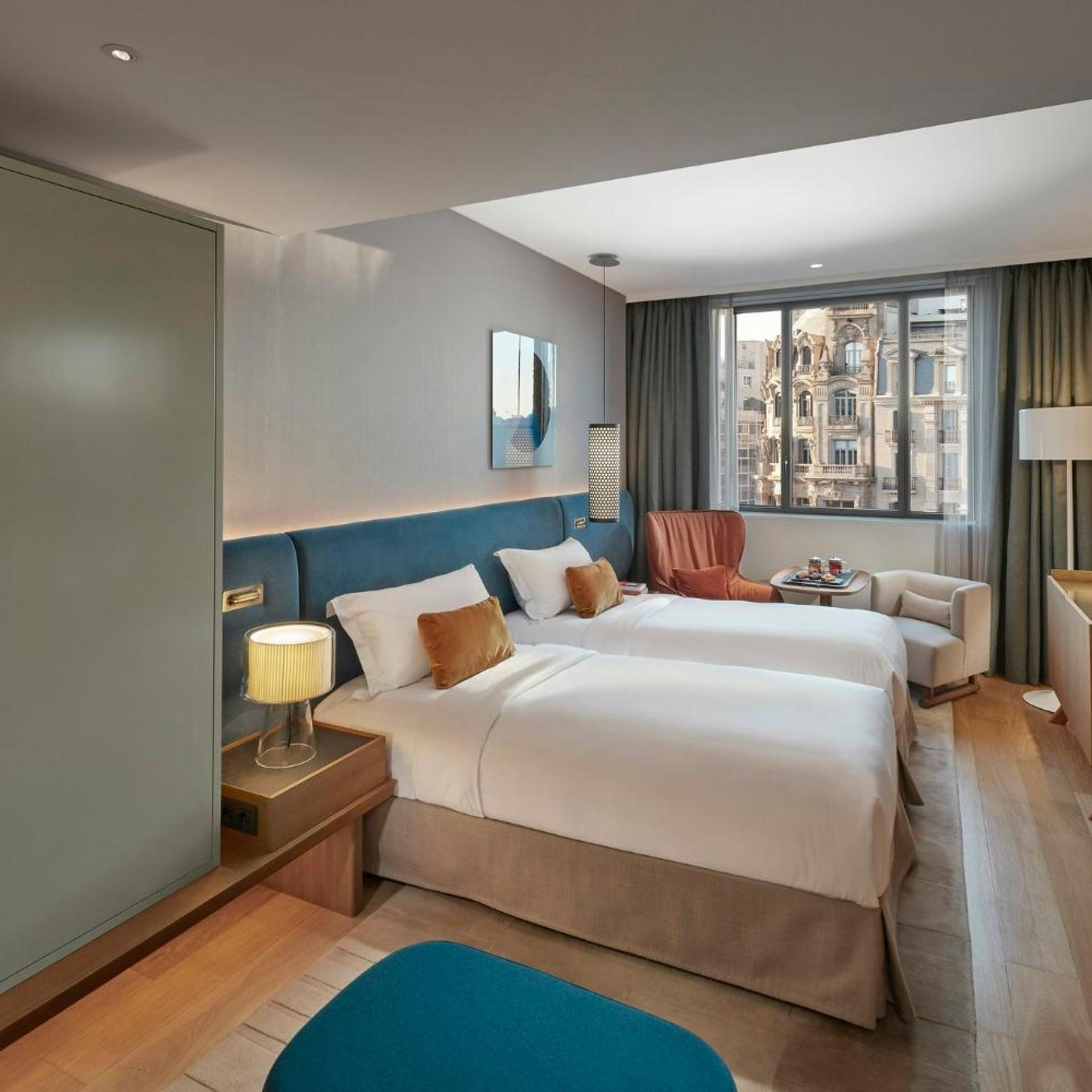 Boulevard, Deluxe, Single Bed
