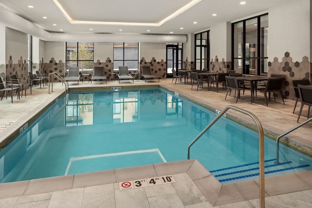 Courtyard by Marriott St. Paul Downtown 16/50