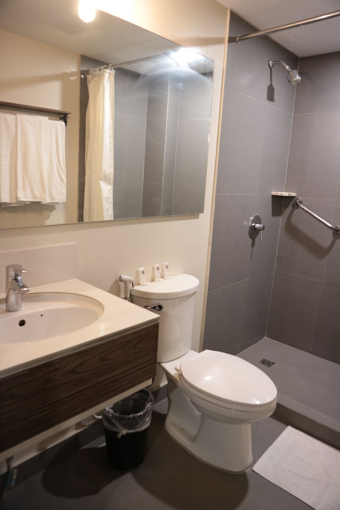 Gt Hotel Jaro 9/40