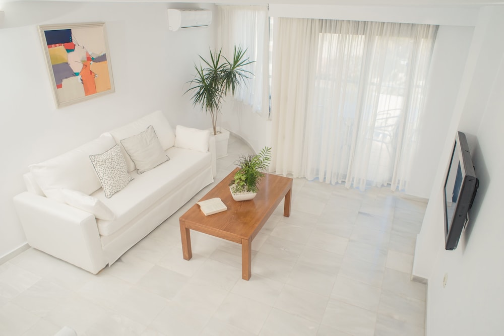 Elizabeth Suites 22/50