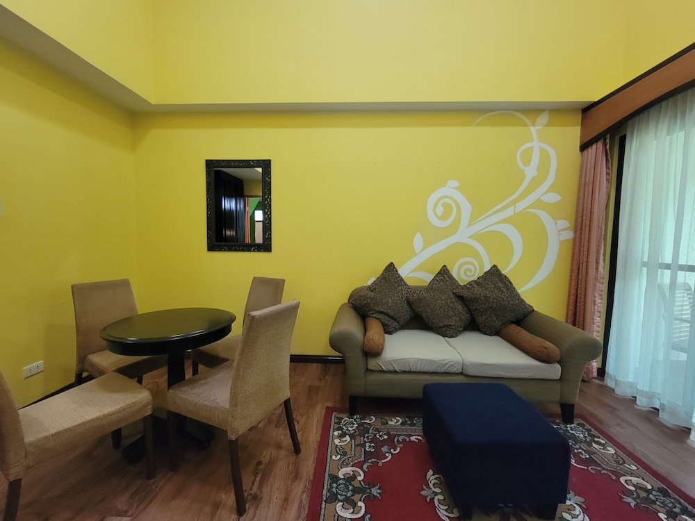 Lee Boutique Hotel 62/74