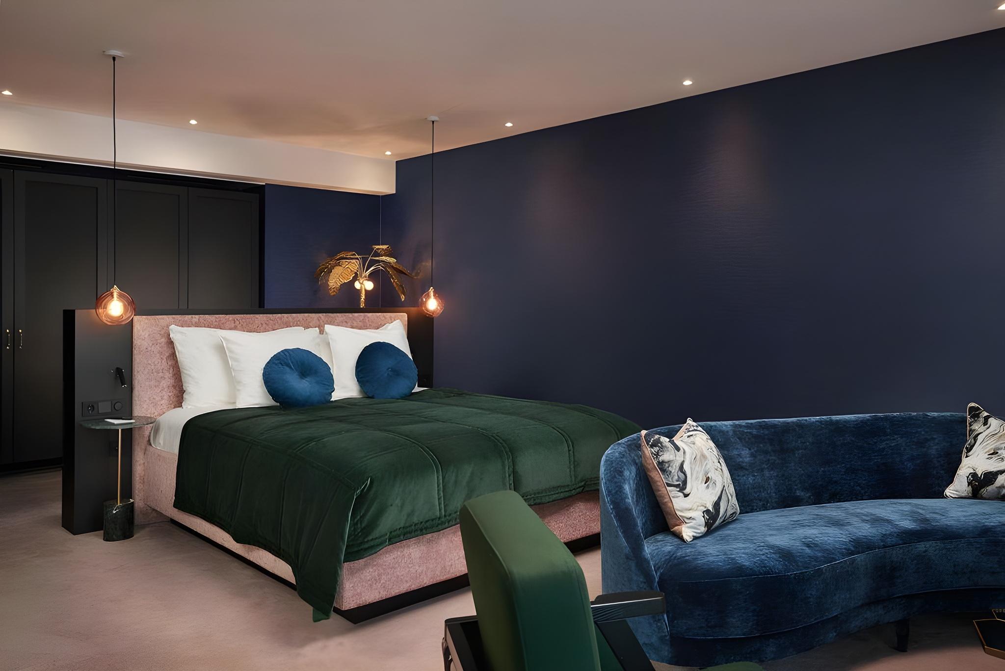 Penthouse Suite, King Bed, North Wing