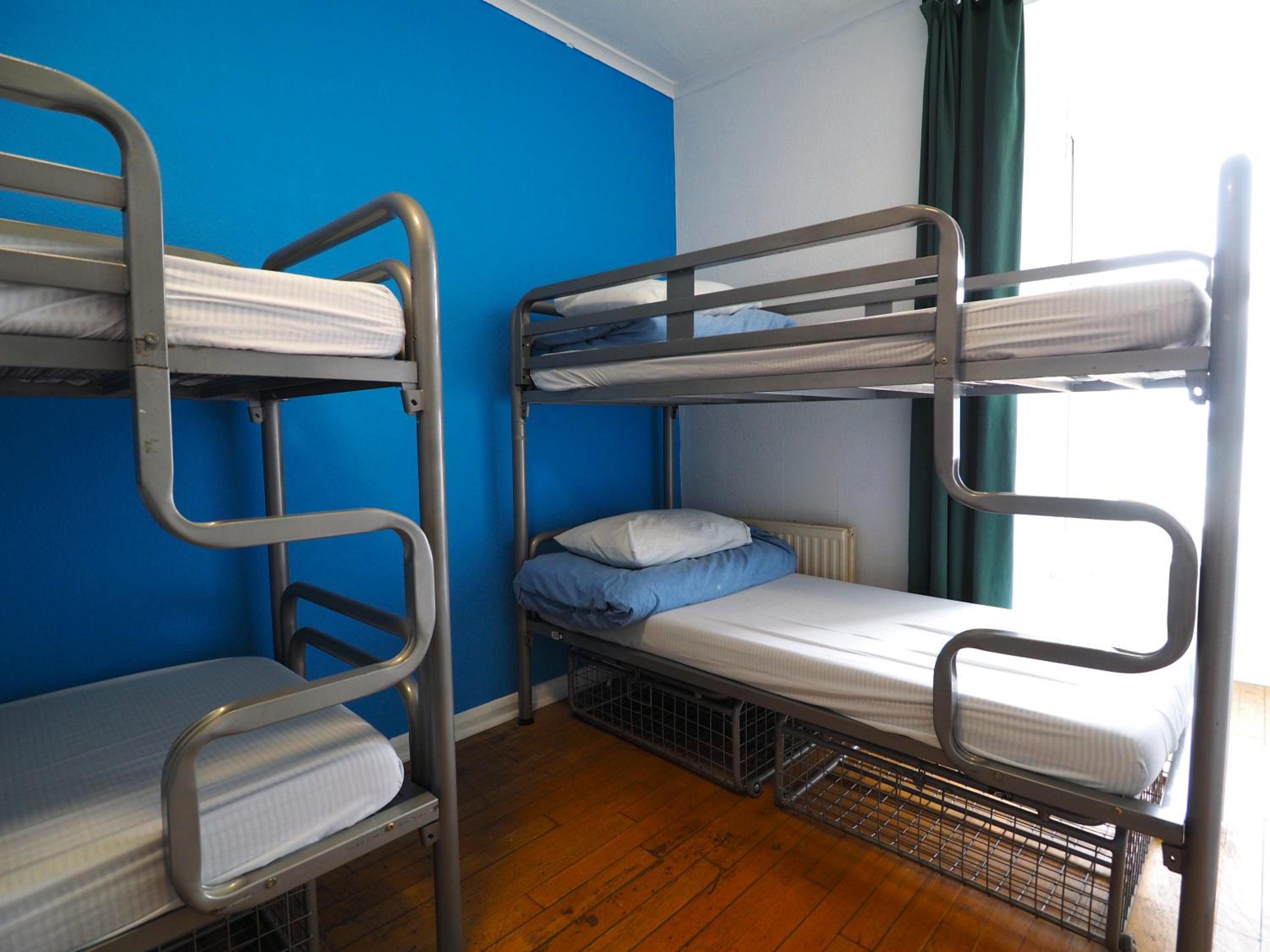 Mixed Dorm, 4 Beds, Shared Bathroom