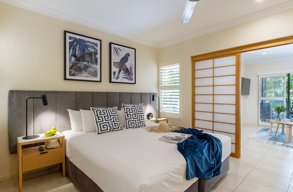 1 Bedroom, Resort, Apartment, King Bed, Pool View, Adult Only