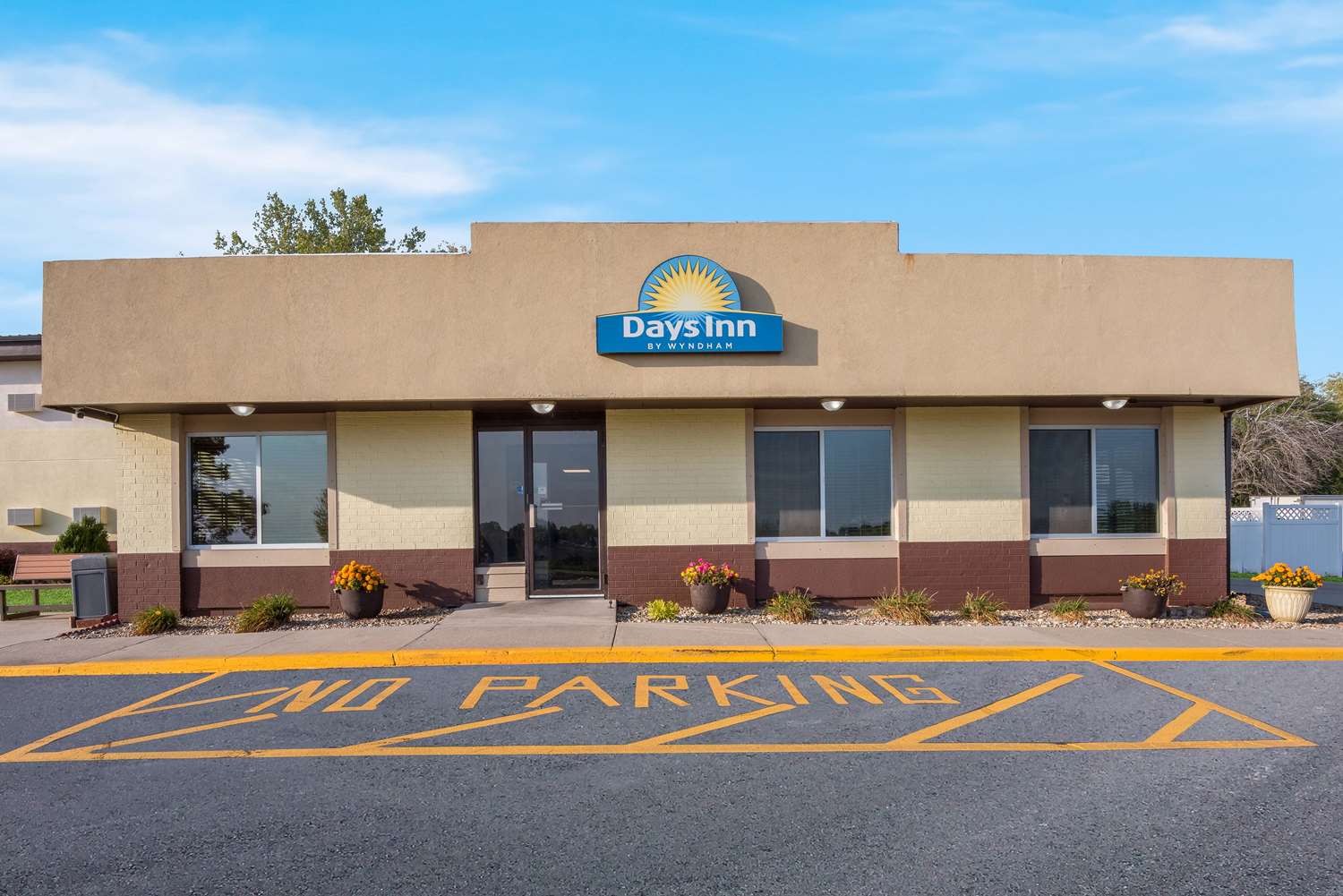 Days Inn by Wyndham Newton - LA 28/34