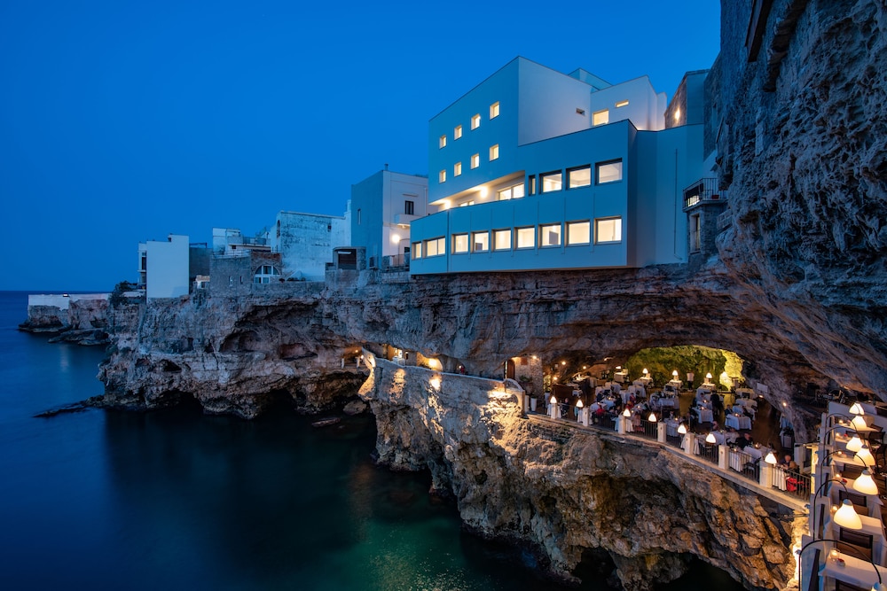 Grotta Palazzese 1/50