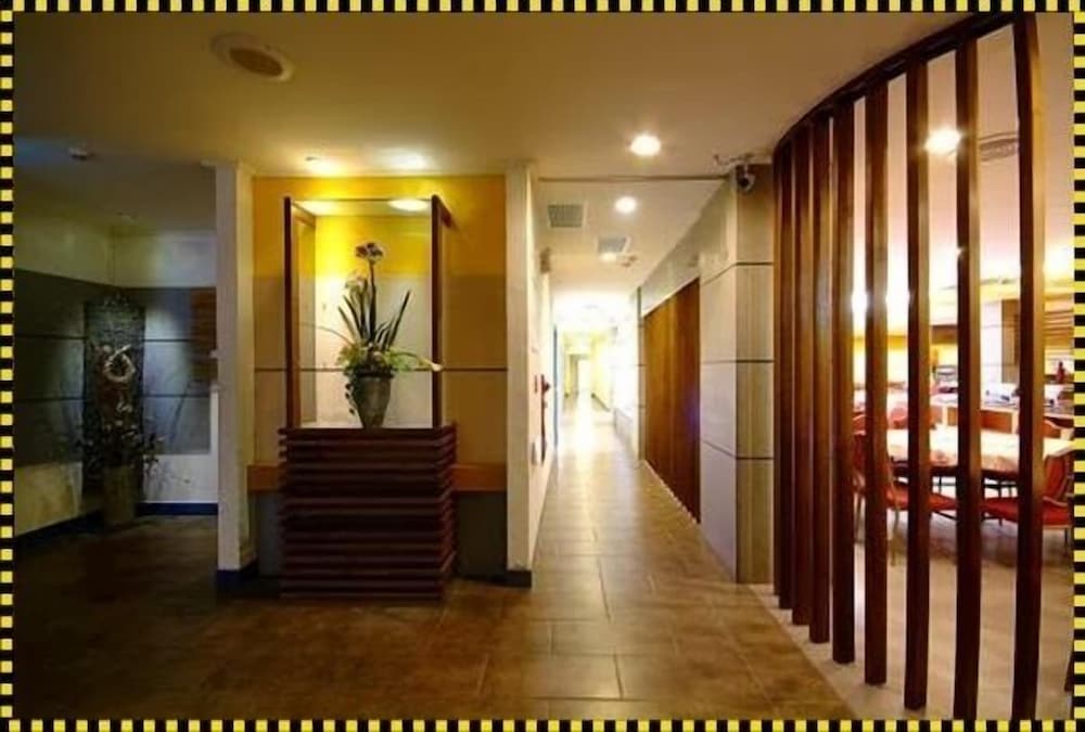 Toong Mao Kao-shang-ching Hotel 2/54