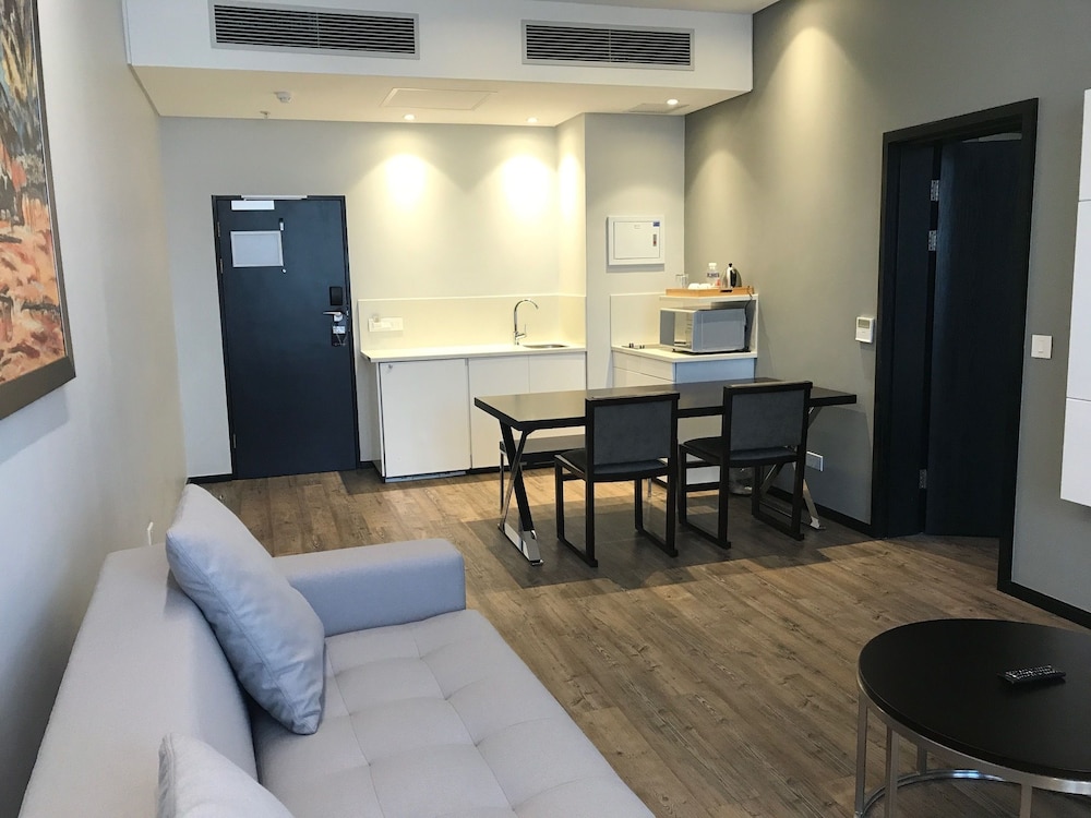 Room50two 43/62