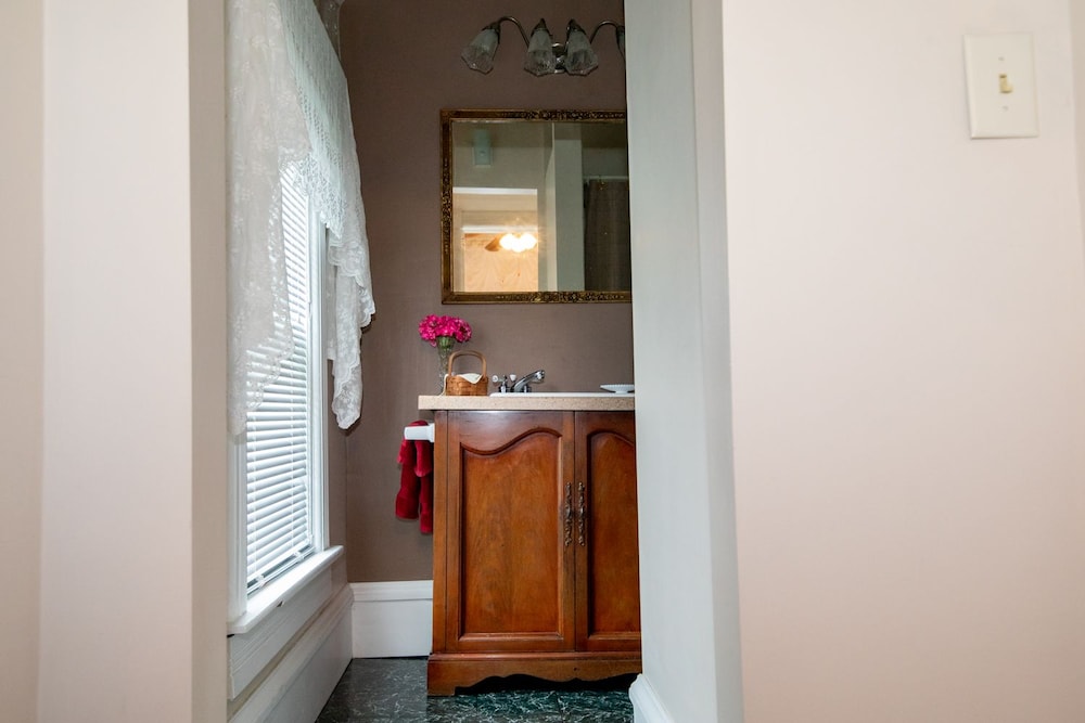 Garden Gate BnB 3/19